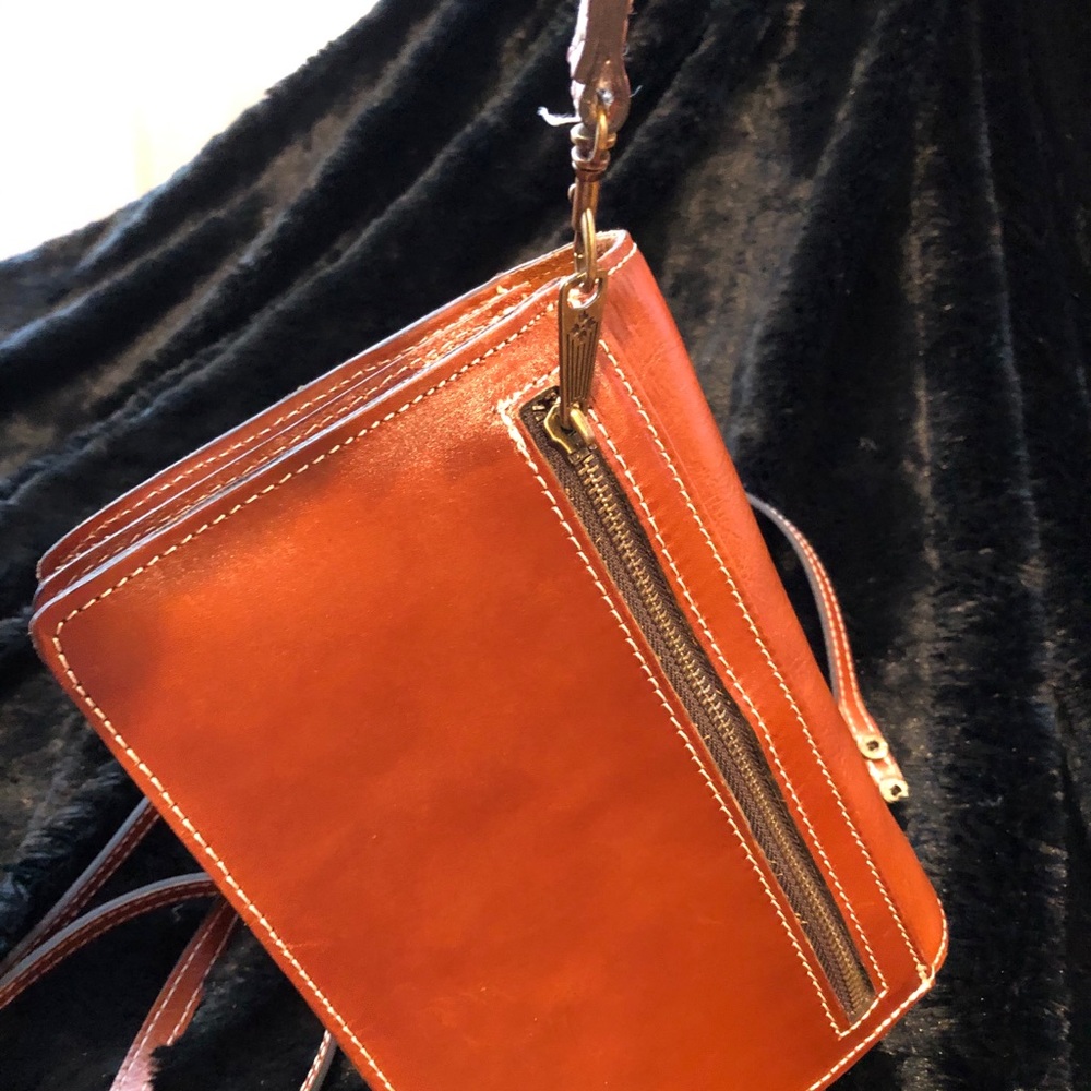 Crossbody bag - Picture 9 of 11